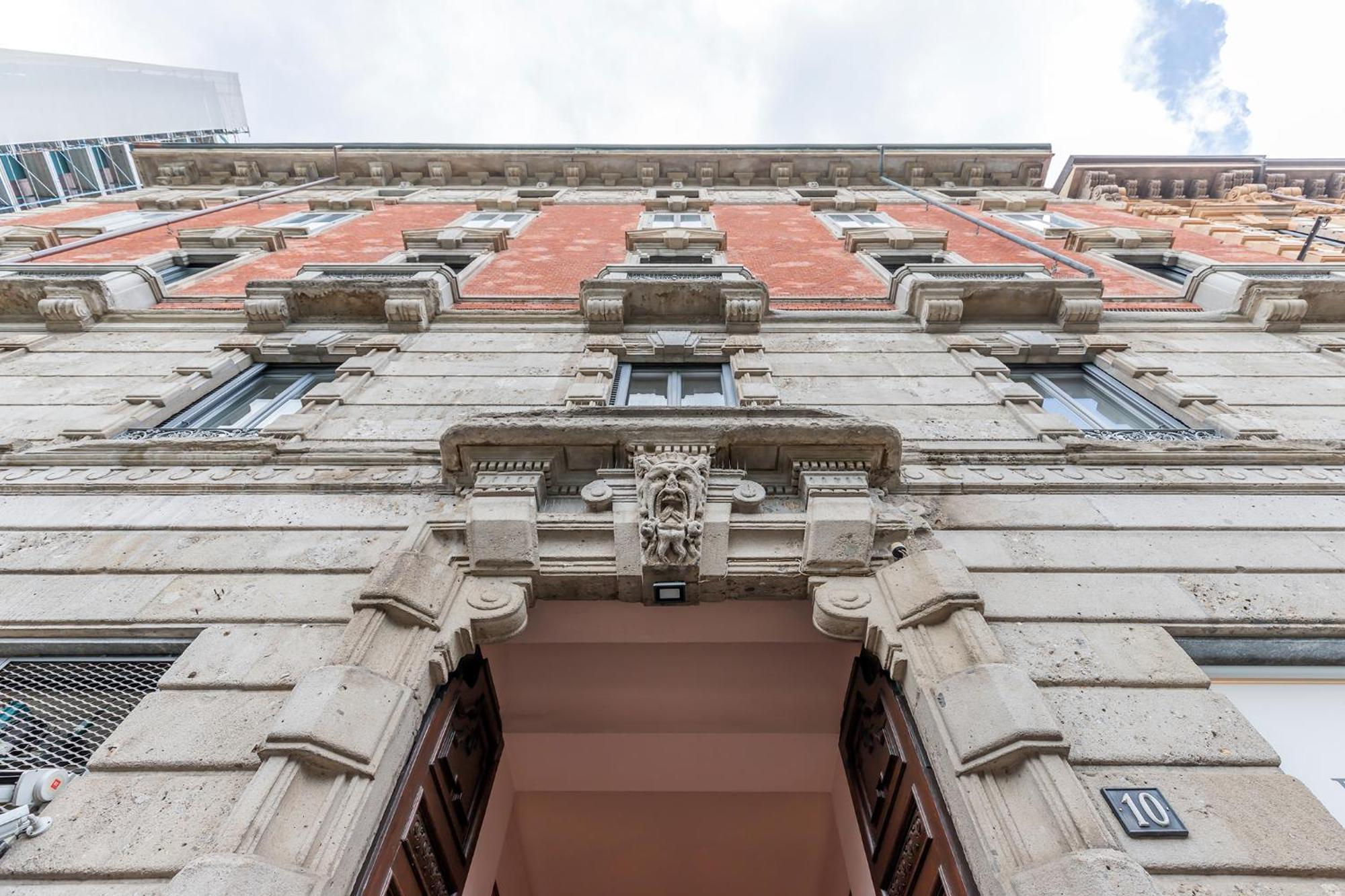 Milan Retreats Cadorna Duomo Apartment Bagian luar foto