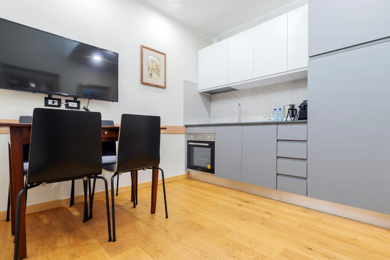 Milan Retreats Cadorna Duomo Apartment Bagian luar foto