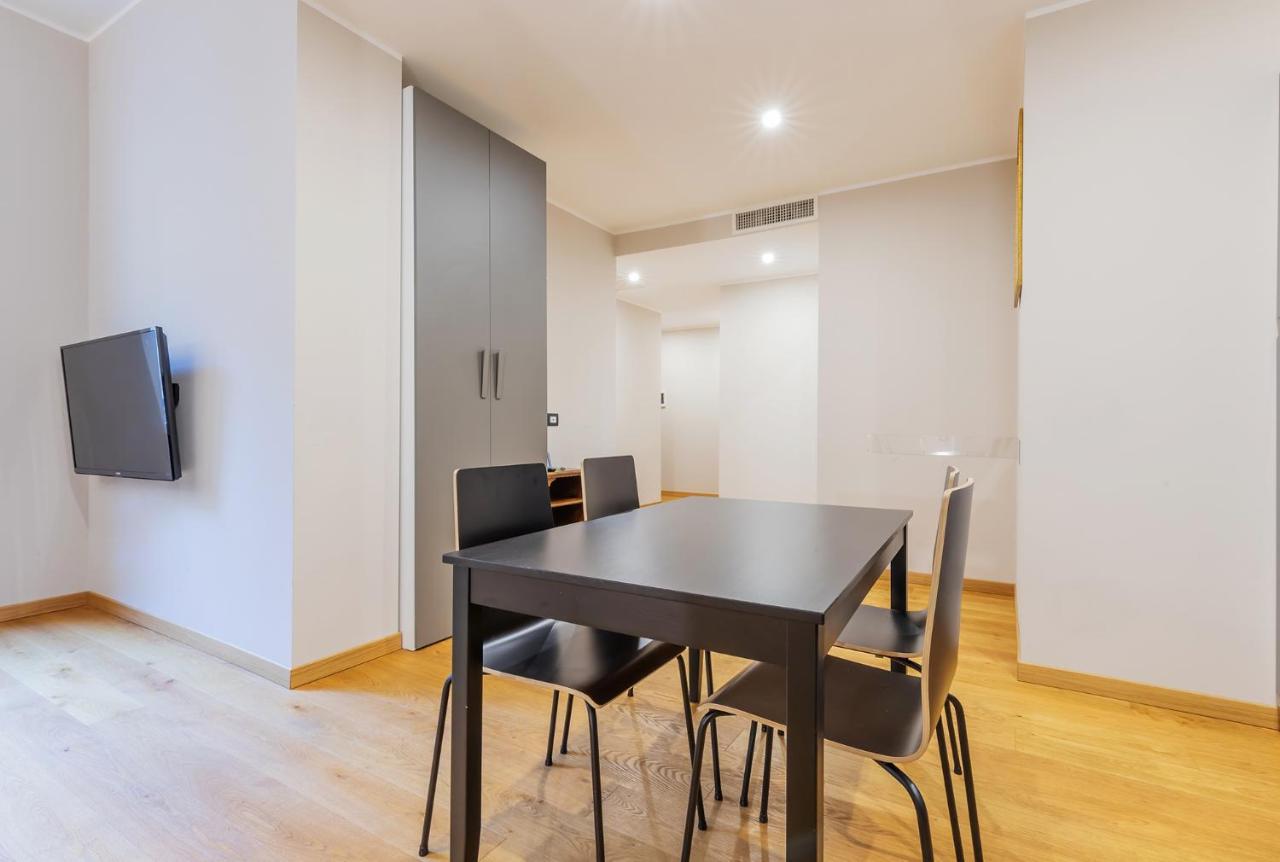 Milan Retreats Cadorna Duomo Apartment Bagian luar foto