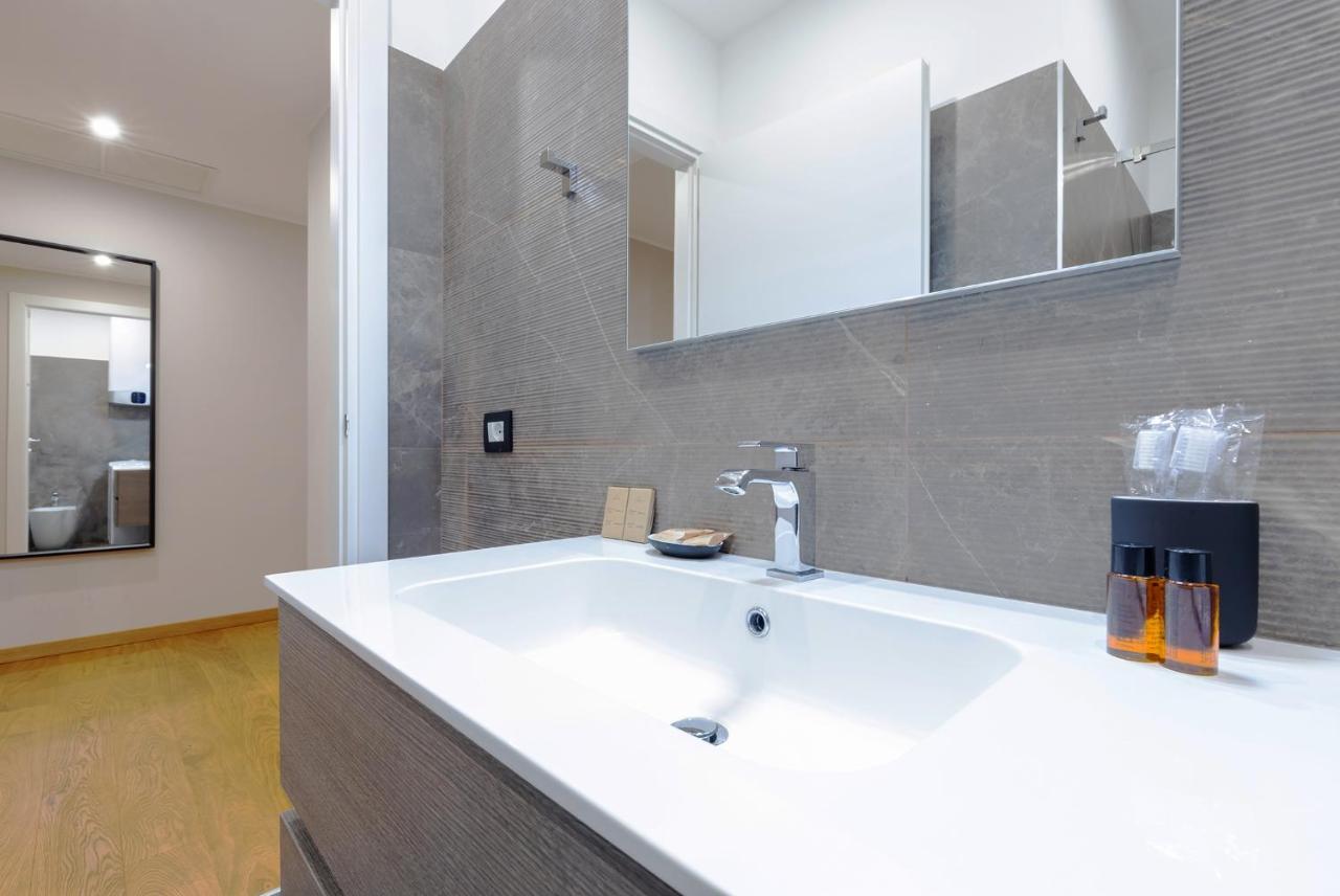 Milan Retreats Cadorna Duomo Apartment Bagian luar foto